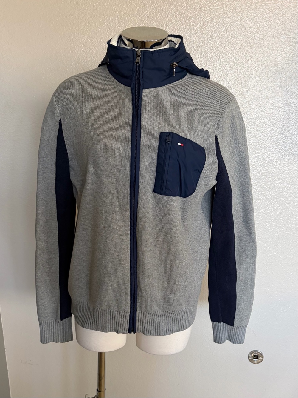 Tommy Hilfiger Men's Light Gray & Navy Zip-Up Sweater Jacket